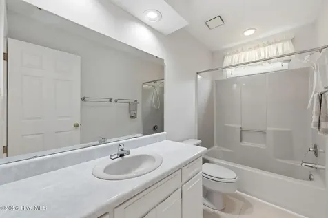 600 Winged Foot Court New Bern NC 28562