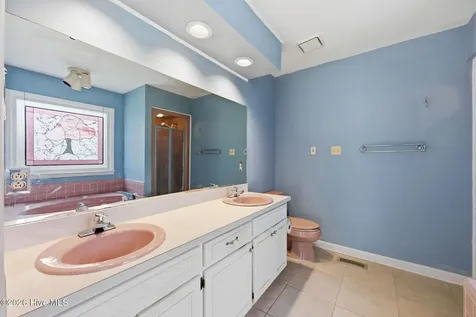 600 Winged Foot Court New Bern NC 28562