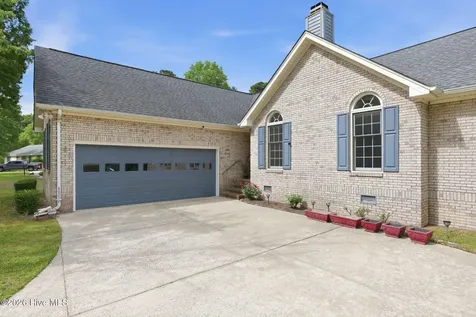 600 Winged Foot Court New Bern NC 28562