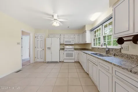 600 Winged Foot Court New Bern NC 28562