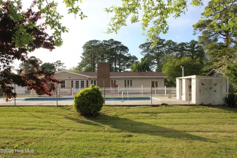 2342 N Lakeview Drive Newport NC 28570