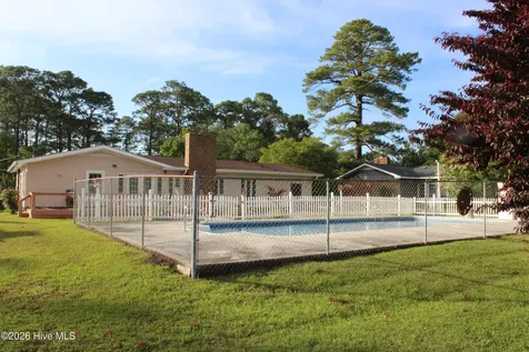 2342 N Lakeview Drive Newport NC 28570