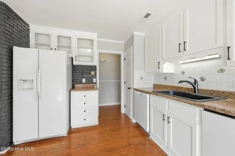 2342 N Lakeview Drive Newport NC 28570