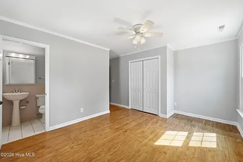 2342 N Lakeview Drive Newport NC 28570