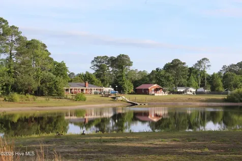 2342 N Lakeview Drive Newport NC 28570