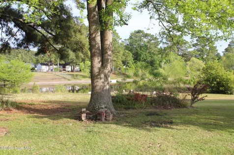 2342 N Lakeview Drive Newport NC 28570
