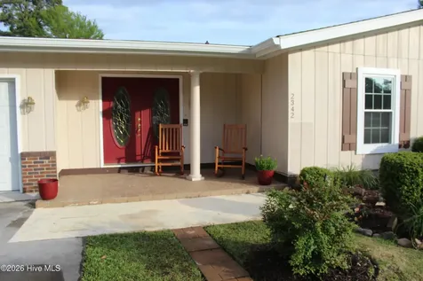 2342 N Lakeview Drive Newport NC 28570