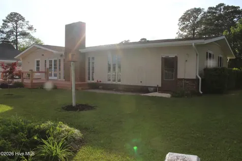 2342 N Lakeview Drive Newport NC 28570