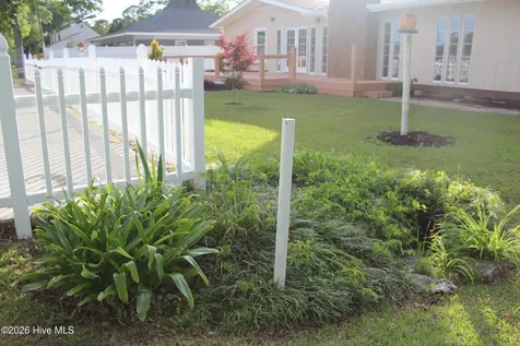 2342 N Lakeview Drive Newport NC 28570