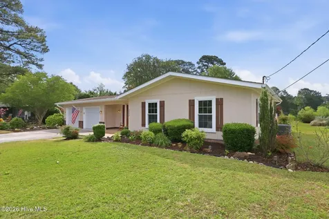 2342 N Lakeview Drive Newport NC 28570