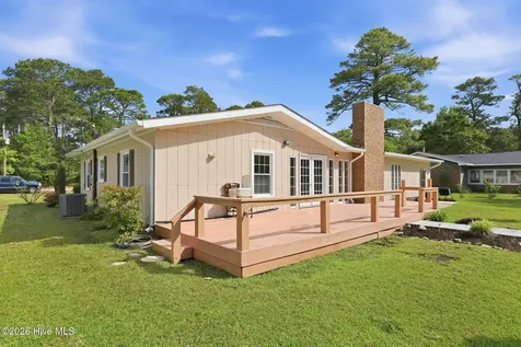 2342 N Lakeview Drive Newport NC 28570