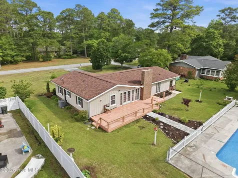 2342 N Lakeview Drive Newport NC 28570