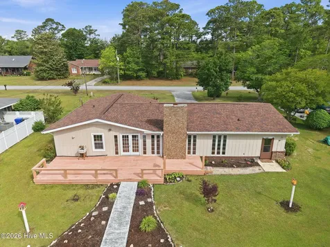 2342 N Lakeview Drive Newport NC 28570
