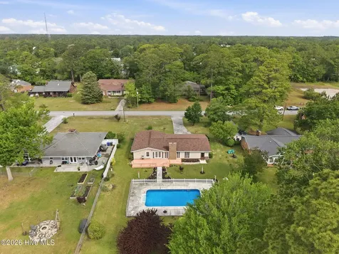 2342 N Lakeview Drive Newport NC 28570