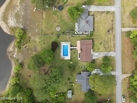 2342 N Lakeview Drive Newport NC 28570