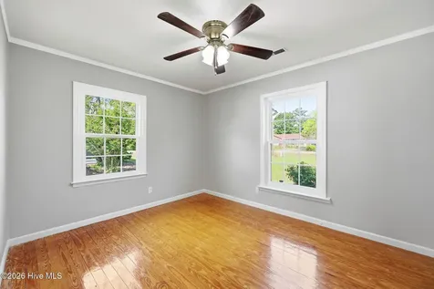 2342 N Lakeview Drive Newport NC 28570