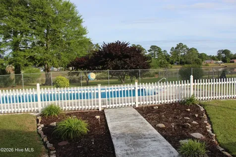 2342 N Lakeview Drive Newport NC 28570