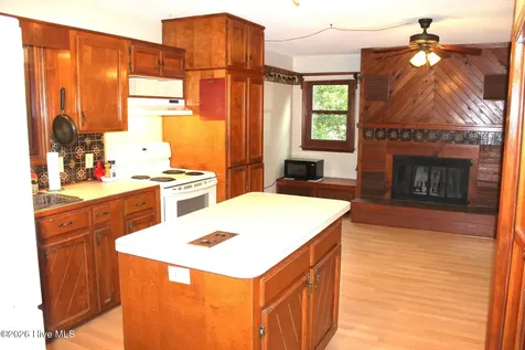 139 Pleasant View Lane West End NC 27376