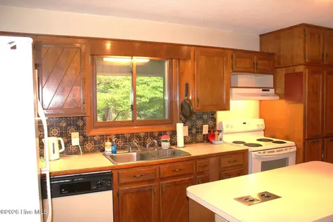 139 Pleasant View Lane West End NC 27376