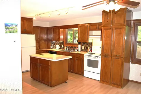 139 Pleasant View Lane West End NC 27376