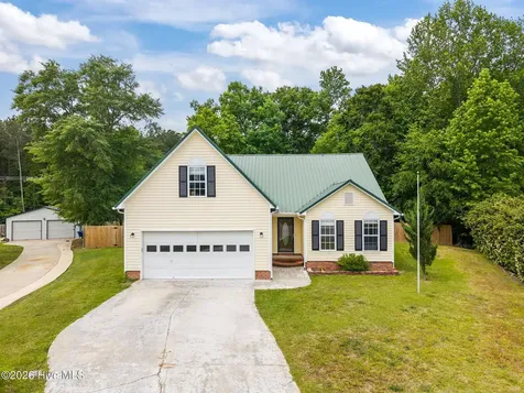 405 W Regent Court Jacksonville NC 28546