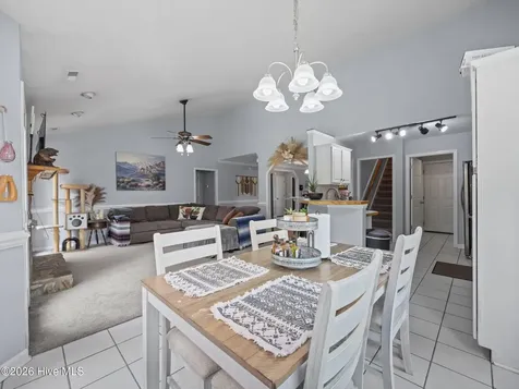 405 W Regent Court Jacksonville NC 28546