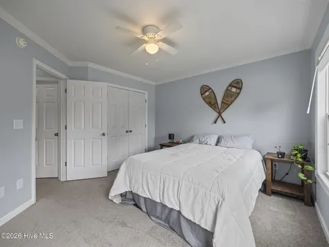 405 W Regent Court Jacksonville NC 28546