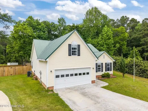 405 W Regent Court Jacksonville NC 28546