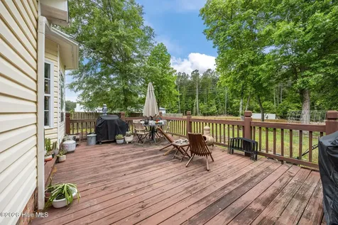 405 W Regent Court Jacksonville NC 28546
