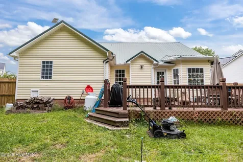 405 W Regent Court Jacksonville NC 28546