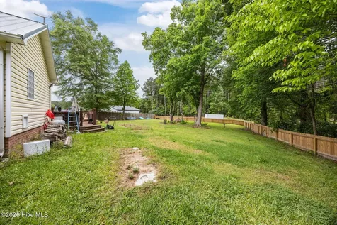 405 W Regent Court Jacksonville NC 28546