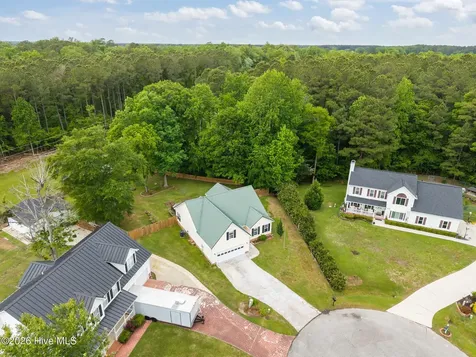 405 W Regent Court Jacksonville NC 28546