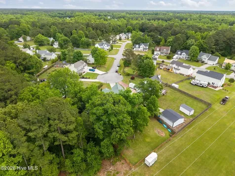 405 W Regent Court Jacksonville NC 28546