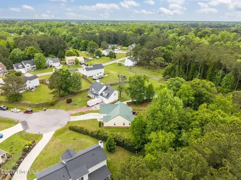405 W Regent Court Jacksonville NC 28546