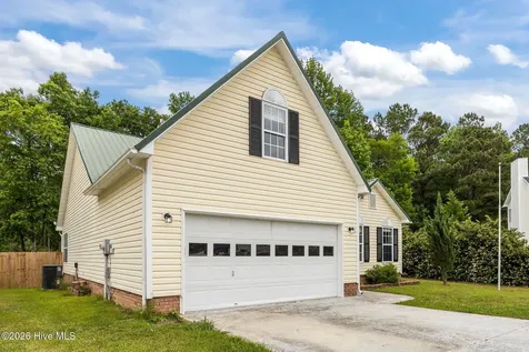 405 W Regent Court Jacksonville NC 28546