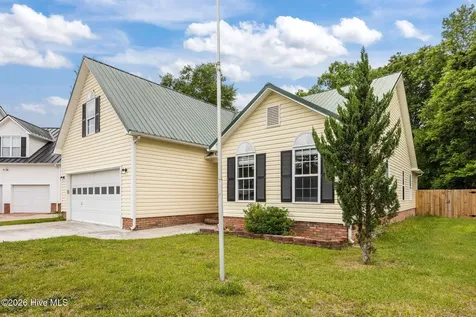 405 W Regent Court Jacksonville NC 28546