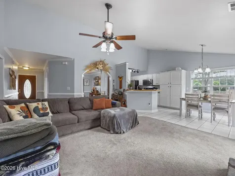405 W Regent Court Jacksonville NC 28546