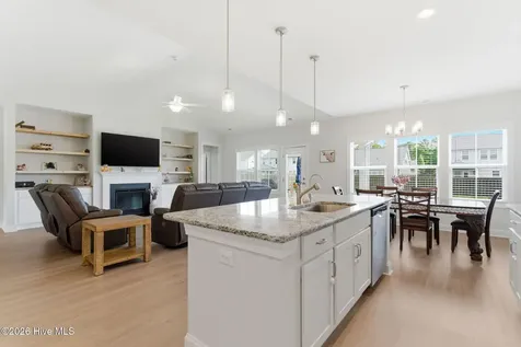 305 W Weatherbee Way Hampstead NC 28443