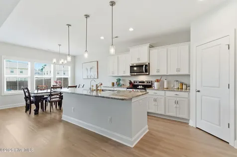 305 W Weatherbee Way Hampstead NC 28443