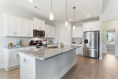 305 W Weatherbee Way Hampstead NC 28443