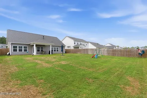 305 W Weatherbee Way Hampstead NC 28443