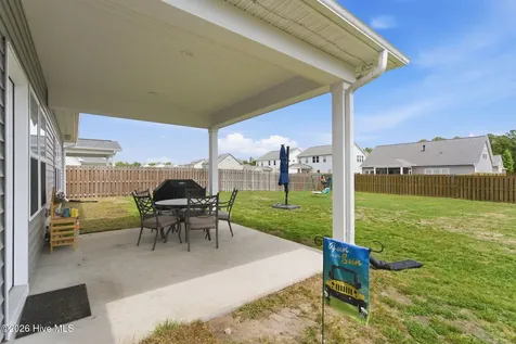 305 W Weatherbee Way Hampstead NC 28443