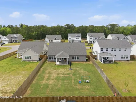 305 W Weatherbee Way Hampstead NC 28443