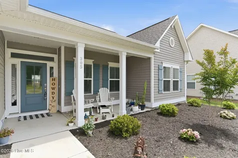 305 W Weatherbee Way Hampstead NC 28443