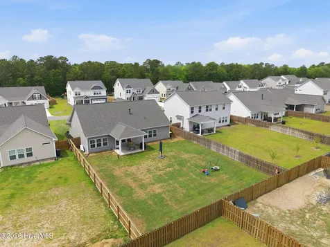 305 W Weatherbee Way Hampstead NC 28443