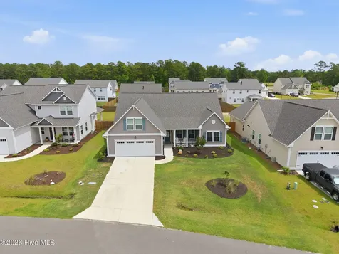 305 W Weatherbee Way Hampstead NC 28443