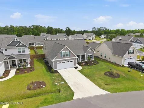 305 W Weatherbee Way Hampstead NC 28443