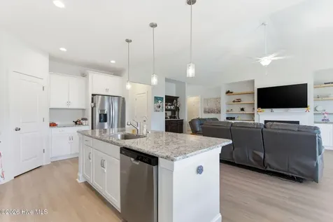 305 W Weatherbee Way Hampstead NC 28443