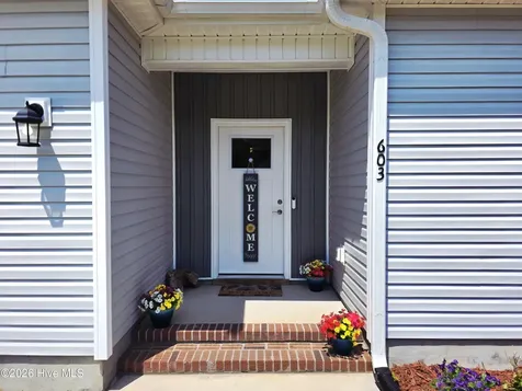 603 Bright Harvest Drive Maysville NC 28555