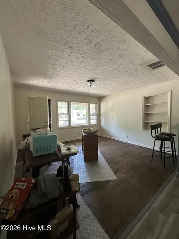 109 W Chestnut Street Maxton NC 28364